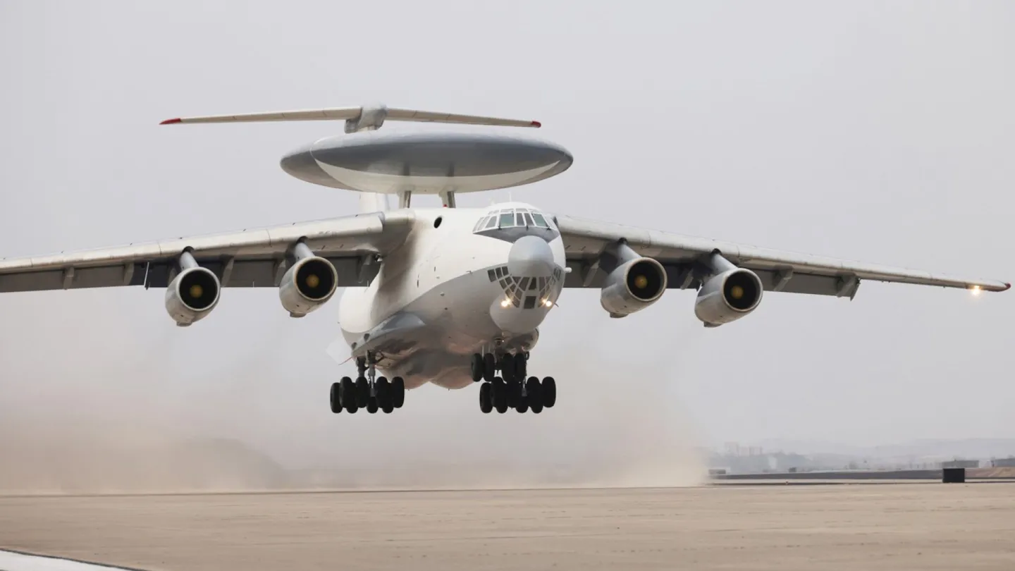 Coreia do Norte surpreende com novo avião-radar