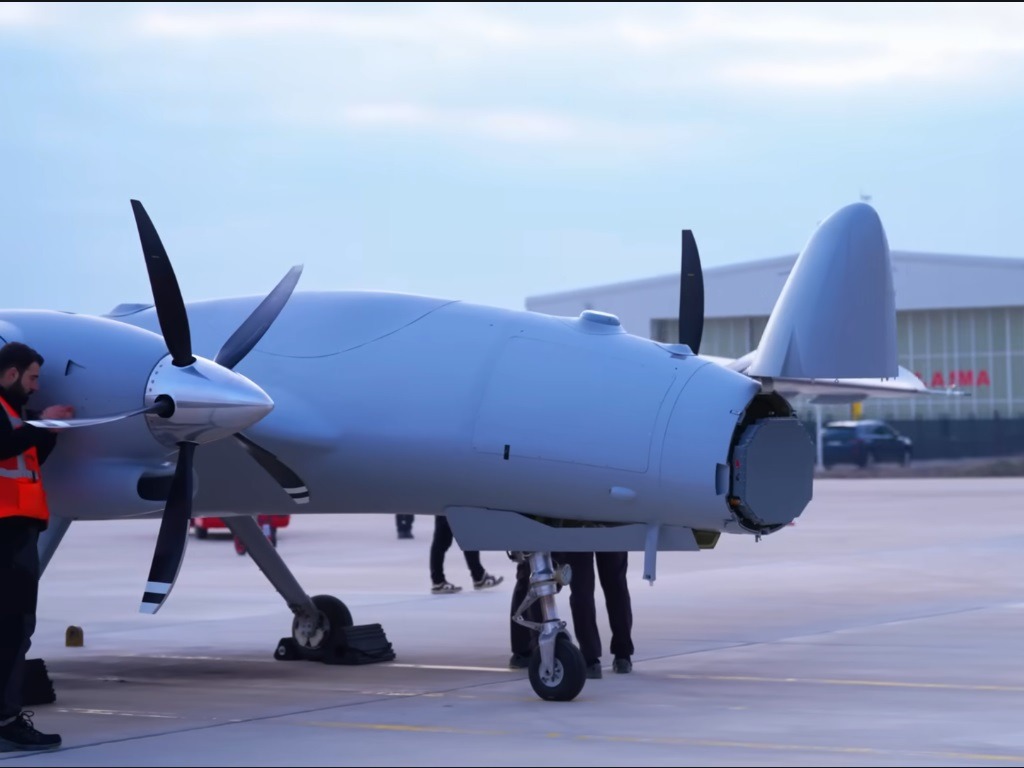 Radar AESA em drone Akinci. Foto: Baykar