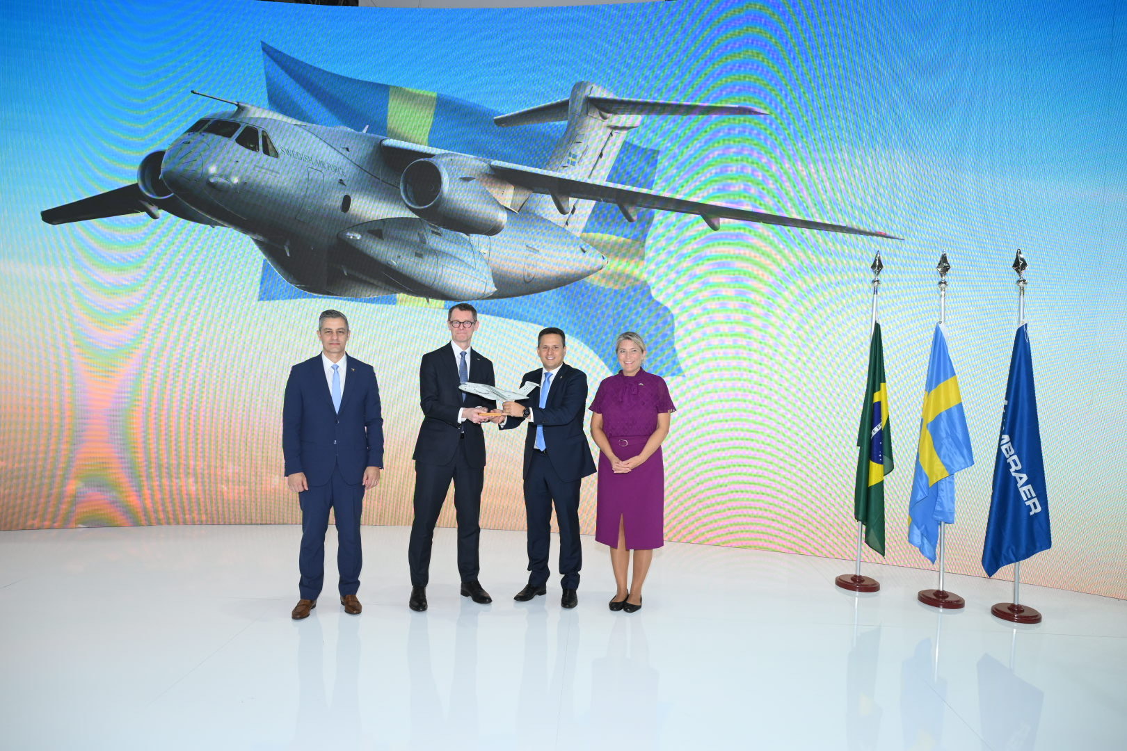 Suécia confirma aquisição de quatro C-390 Millennium