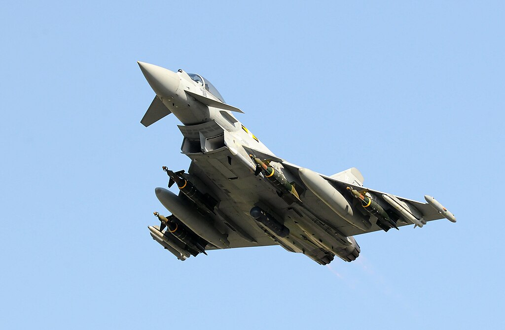 A Áustria já opera caças Typhoon, mas quer a capacidade multifuncional, como neste Eurofighter da Royal Air Force. Foto: Pete Mobbs