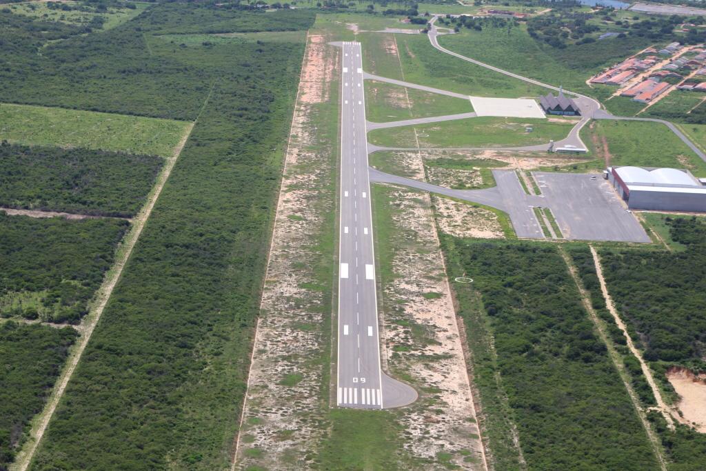 O Aeroporto de Aracati fica próximo à praia de Canoa Quebrada. Foto: Governo do Estado do Ceará