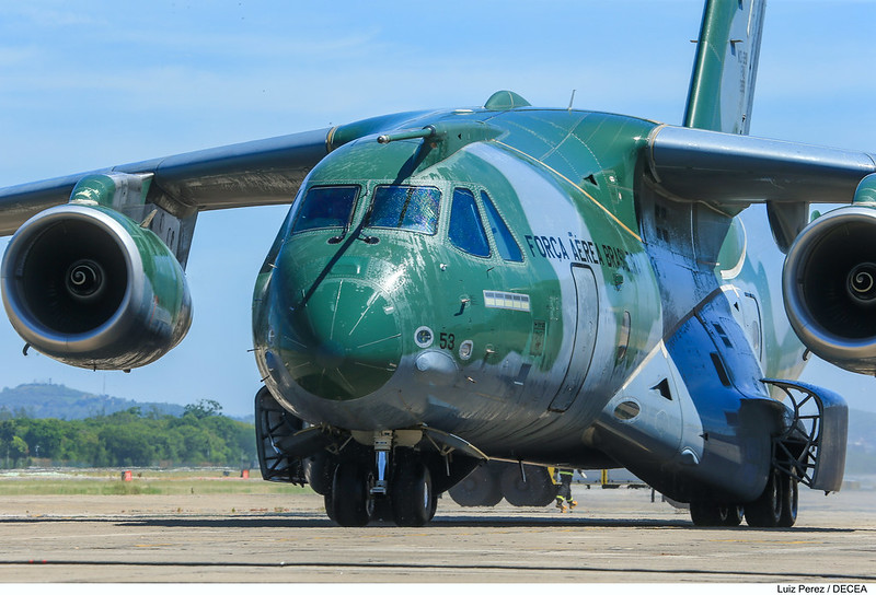 KC-390 vai voar durante feira aeronáutica em Paris e Embraer programa anúncios