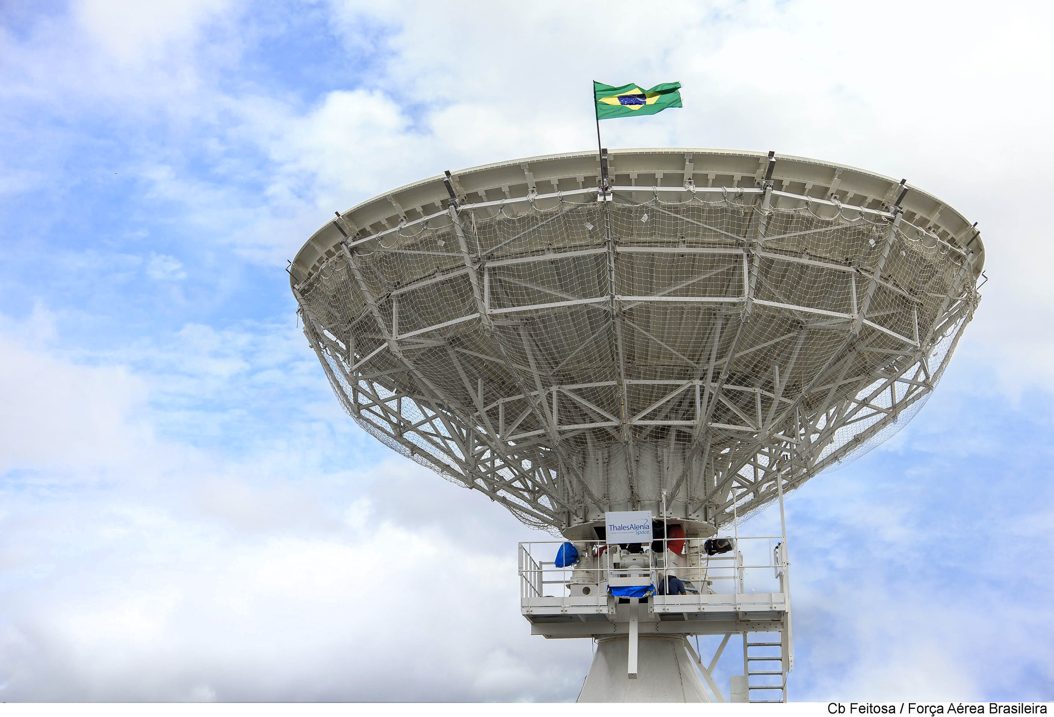Antena do Centro de Operações Espaciais (COPE) do Comando da Aeronáutica, em Brasília