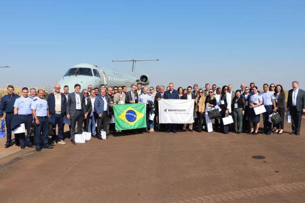 FAB leva deputados e senadores para conhecerem realidade de base aérea