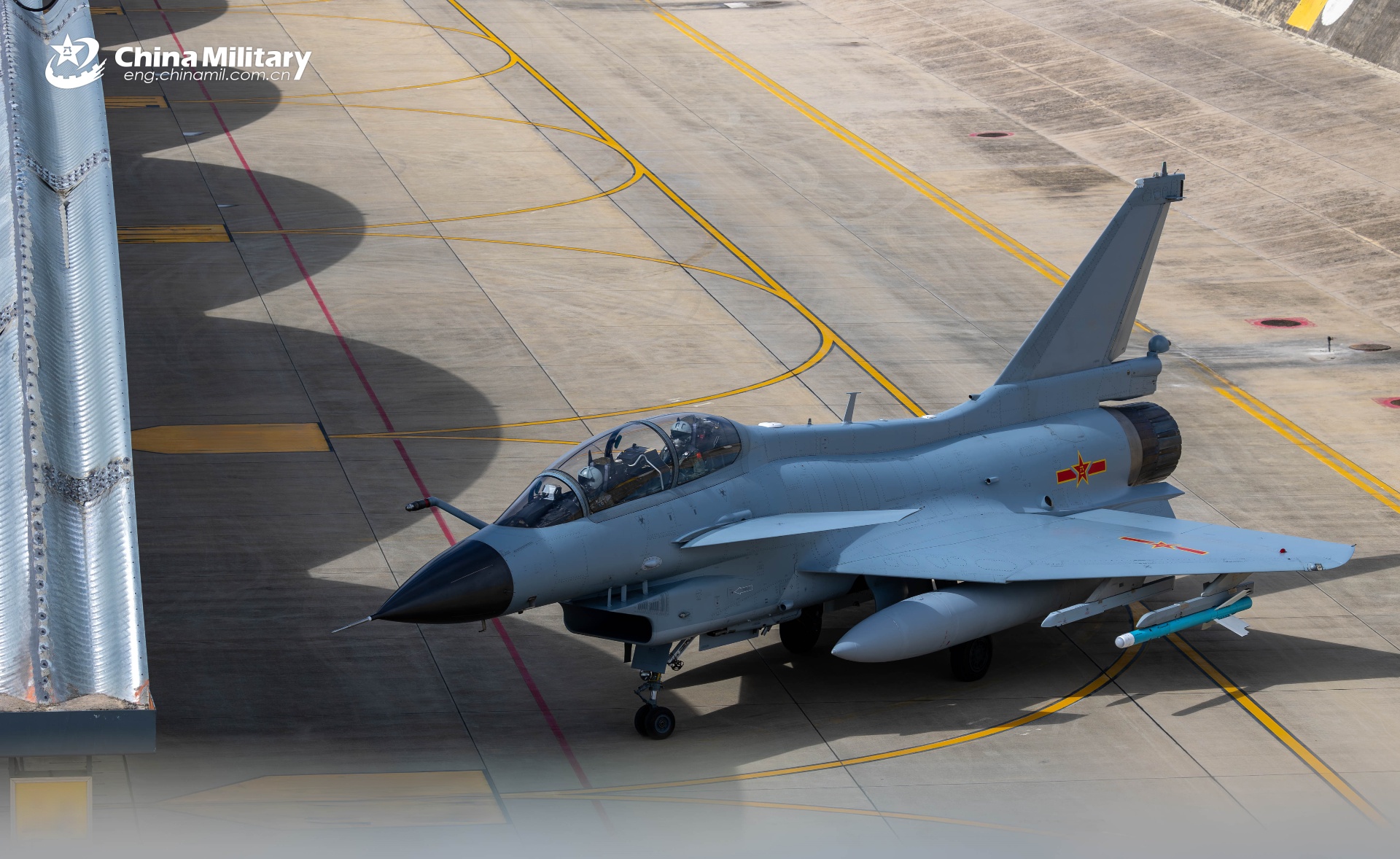 Caça J-10, desenvolvido e fabricado na China. Foto: Wang Wen e Lan Shanhu