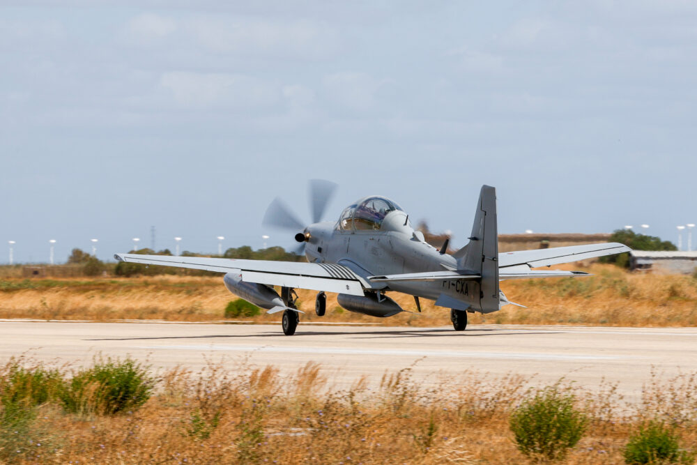 A-29N decola para Portugual. Foto: Embraer