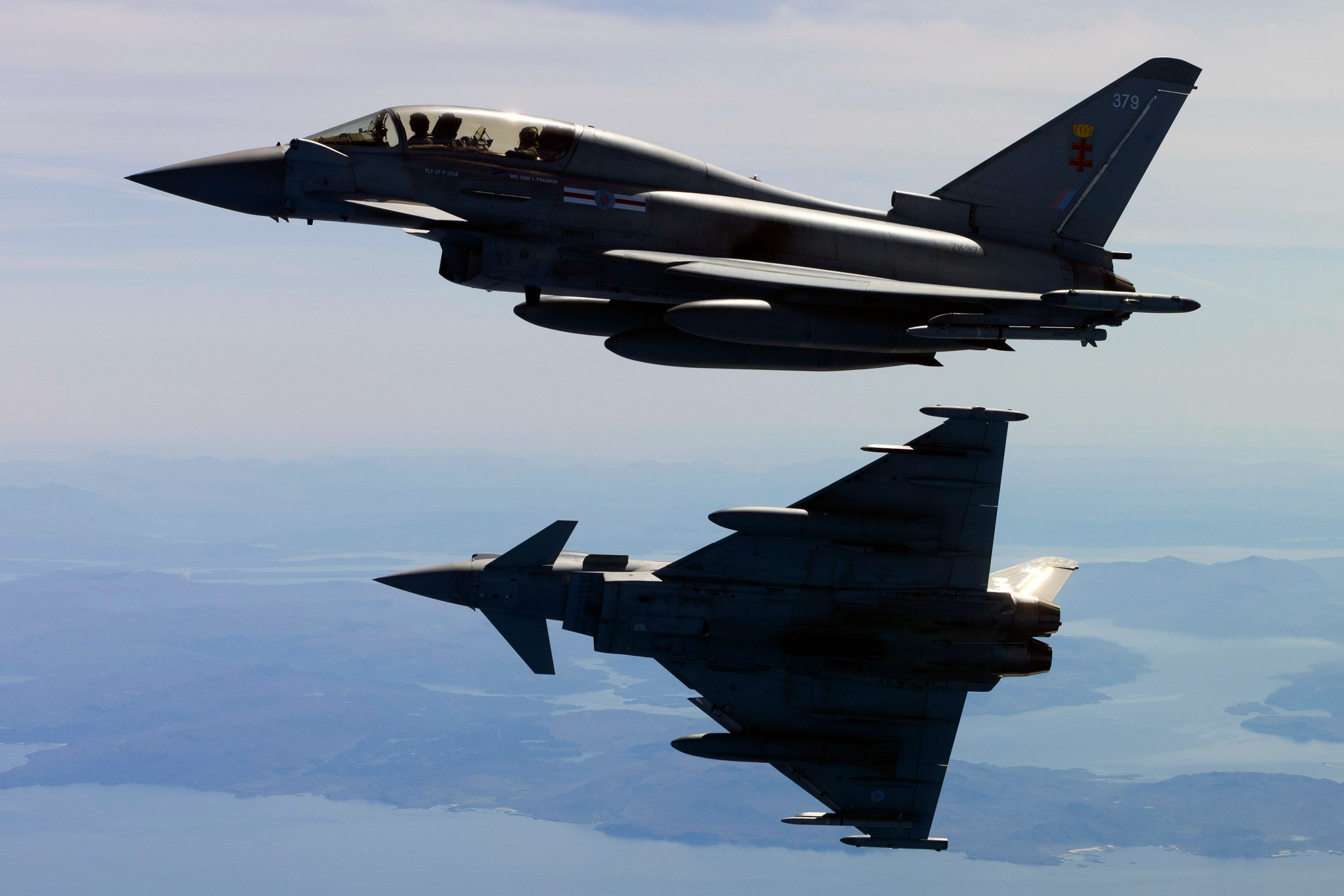 Eurofighter Typhoon FGR.Mk 4 e T.3 da Royal Air Force. Foto: RAF