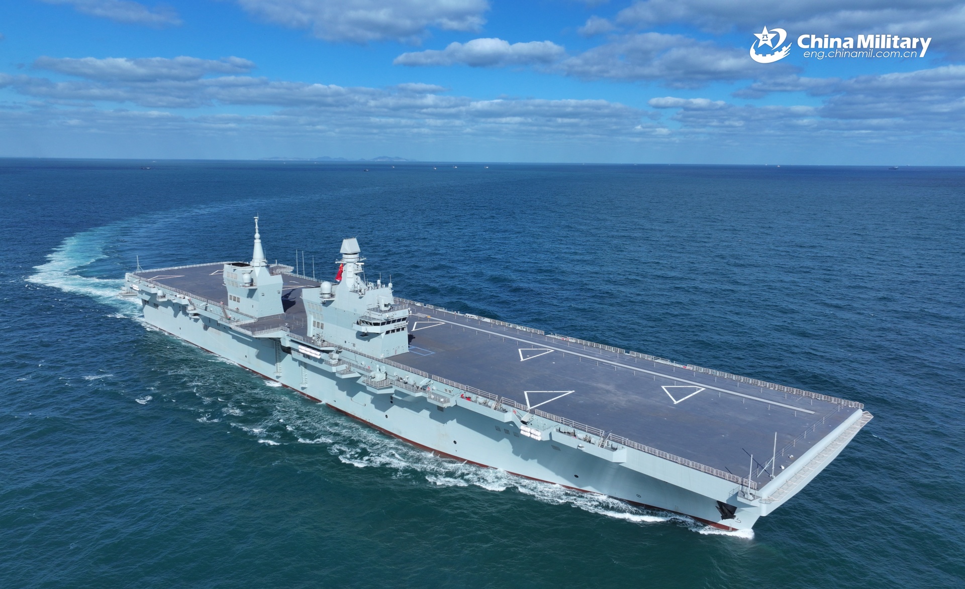 Navio-aeródromo Sichuan. Foto: Zhang Liang