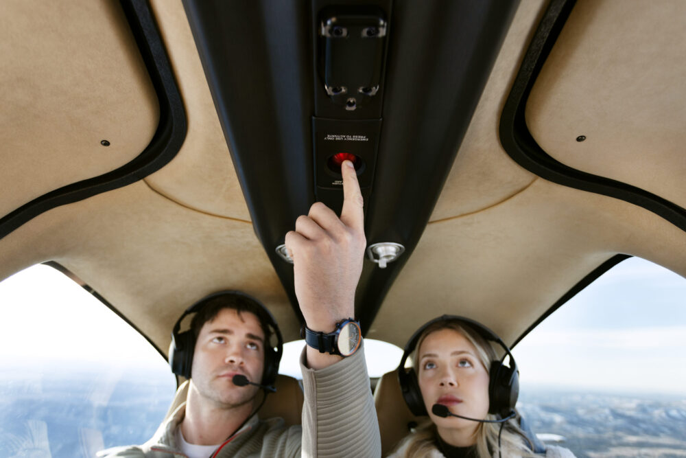 ANAC aprova avião em que passageiros podem pousar apertando um único botão de emergência