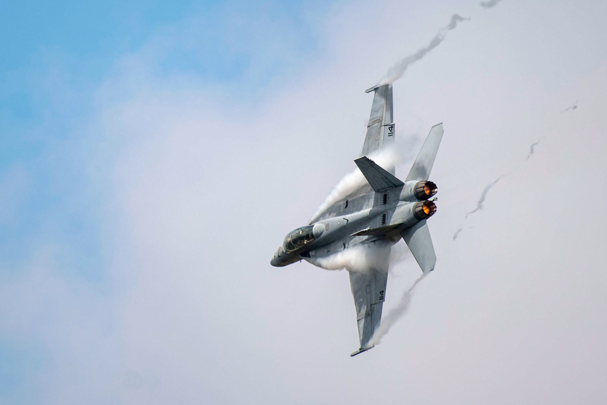 F-18E Super Hornet durante show aéreo. Foto: Oliver McCain Vieira