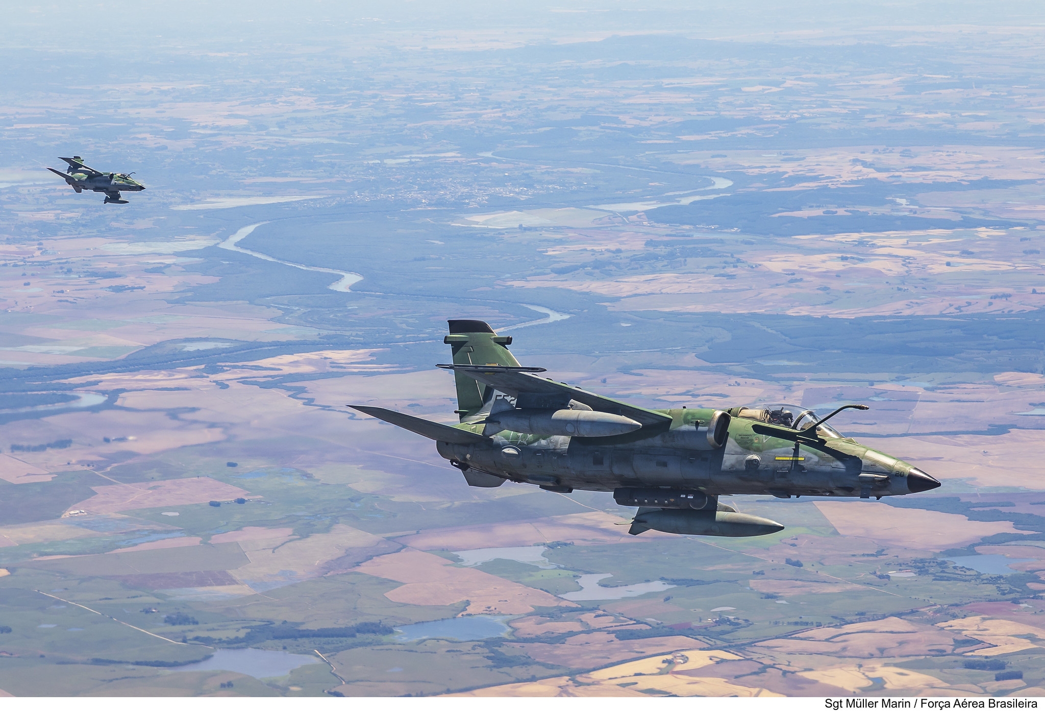 Substituição dos caças de ataque AMX é uma das atuais prioridades da FAB