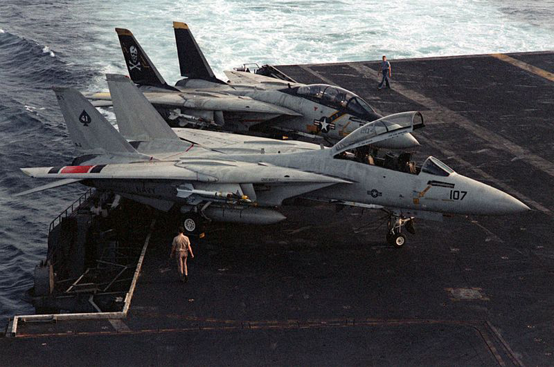 Caça F-14 com detalhe de pintura na asa criado para as aeronaves que seriam usadas na operação. Seria a chance dos F-14 da US Navy enfrentarem os F-14 do Irã