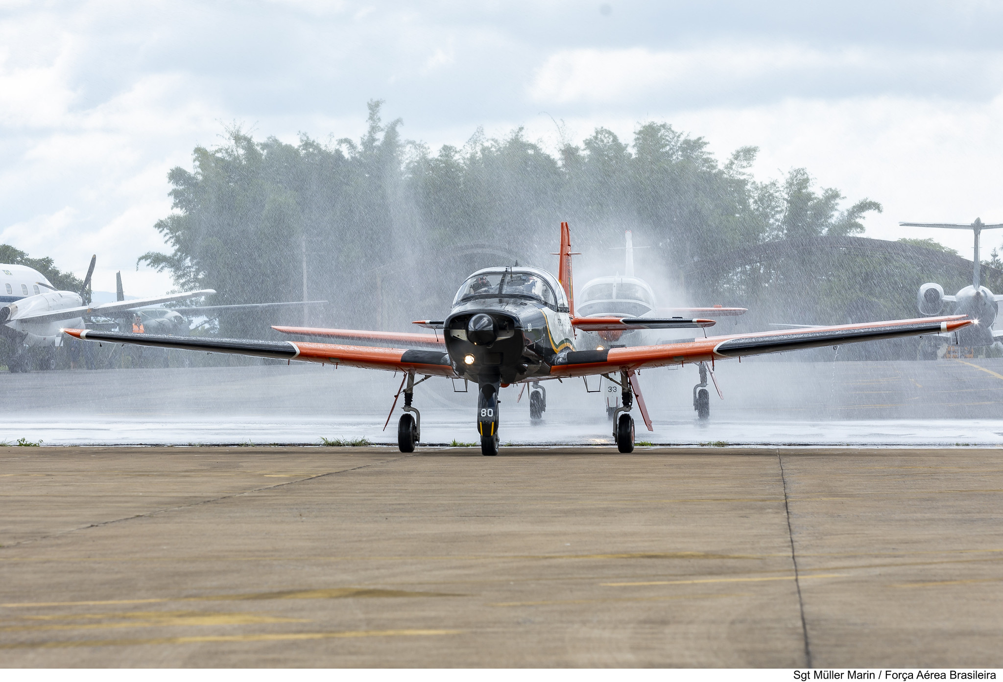 Recepção oficial do primeiro T-25 Universal modernizado