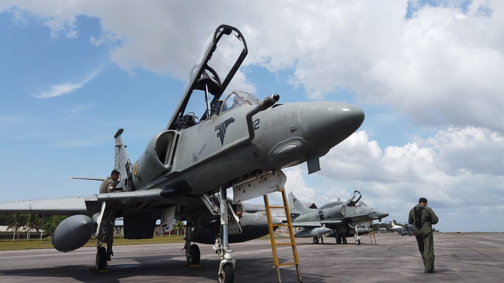 AF-1C-Marinha-990x557.jpg