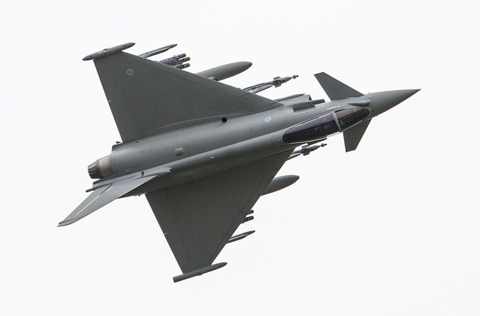 Eurofighter-Typhoon-Tim-Laurence-990x653.jpg