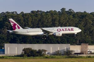 Boeing 777-2DZ(LR) da Qatar Airways. Foto: Ariadne Barroso