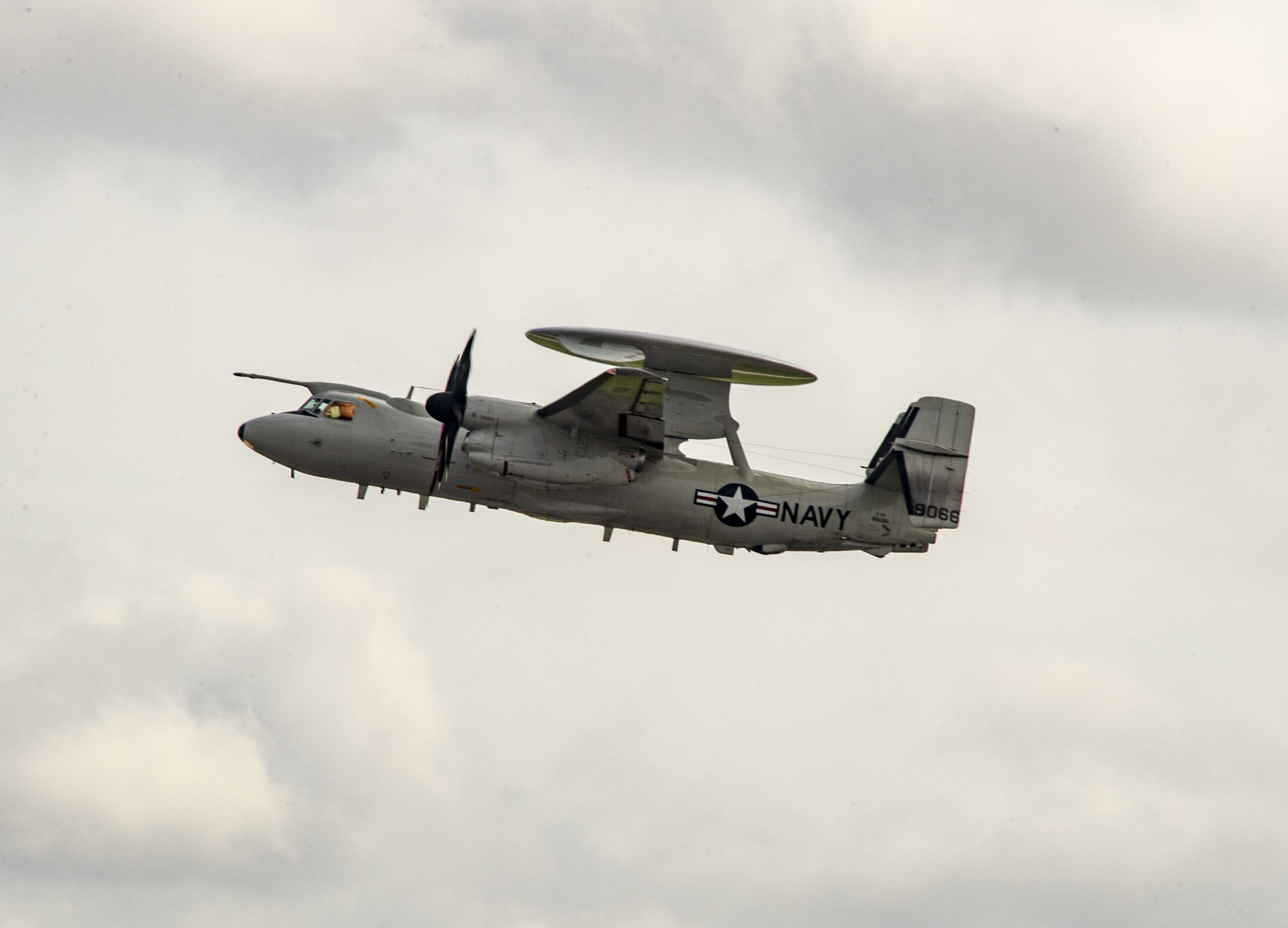 E-2D Hawkeye da US Navy. Foto: Nikita Custer