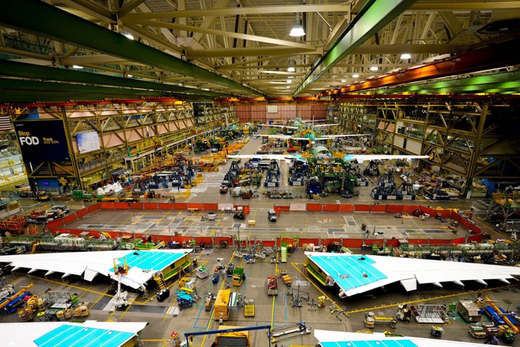 Boeing apresenta retomada com entrega de 143 aeronaves em 3 meses