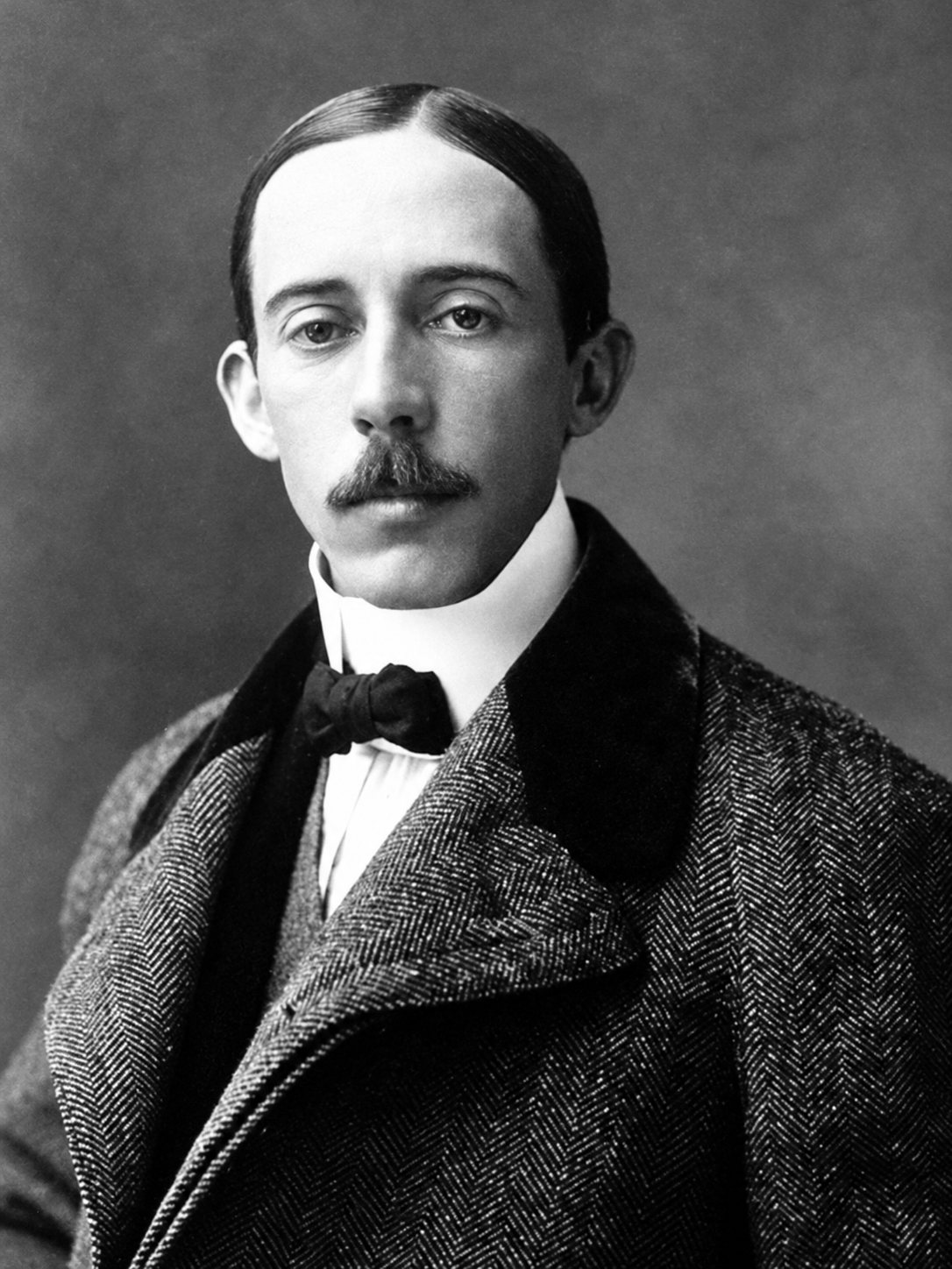 Versão virtual de Santos Dumont conversa o público na internet